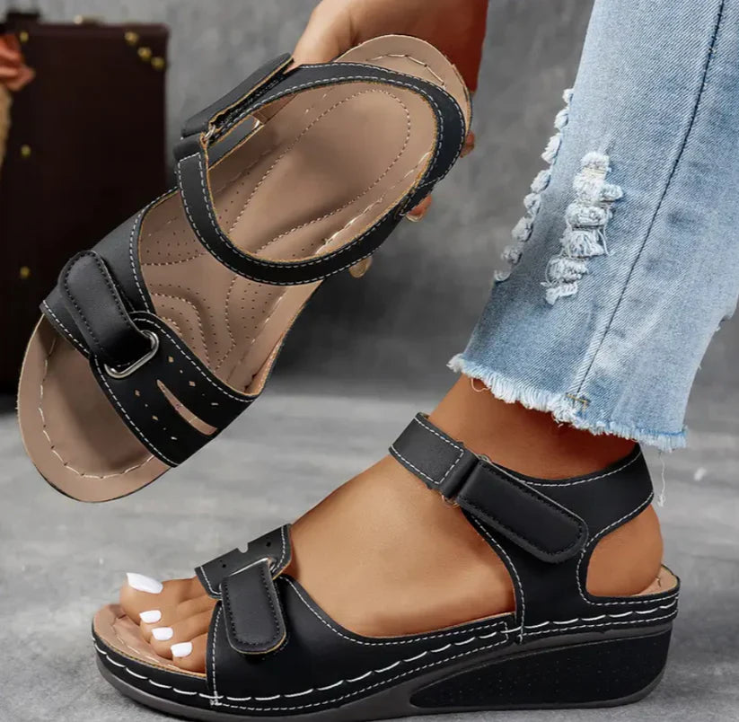 Sandales à brides pour femmes noir