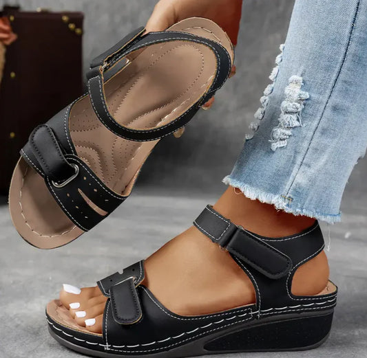 Sandales à brides pour femmes noir